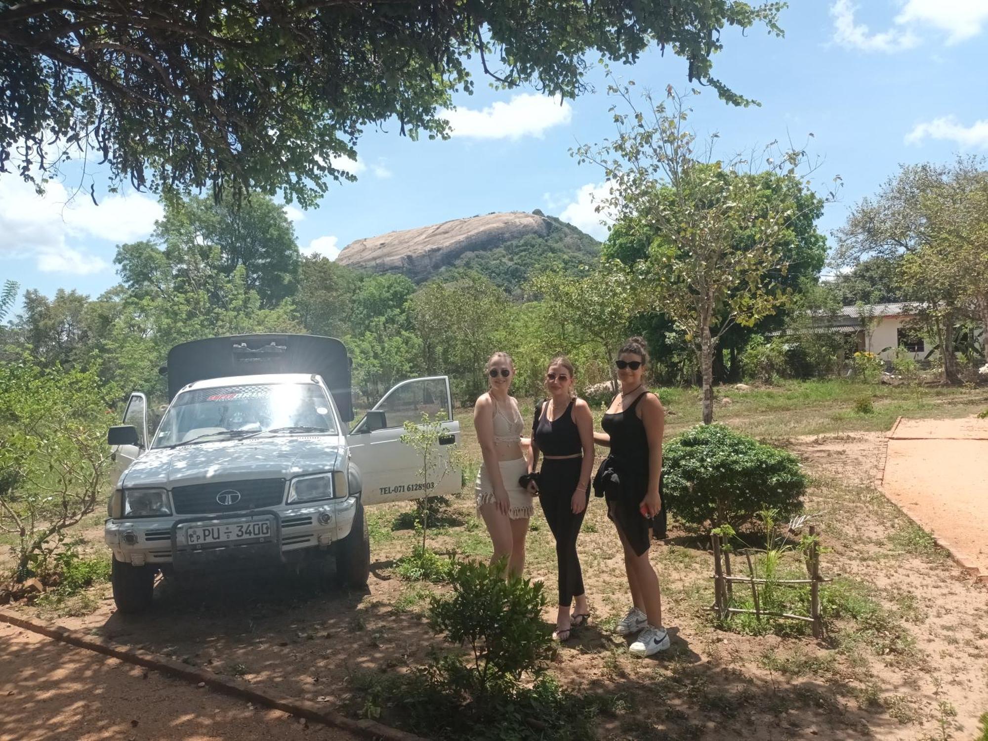 Sigiri Arana Sigiriya Hotel Buitenkant foto